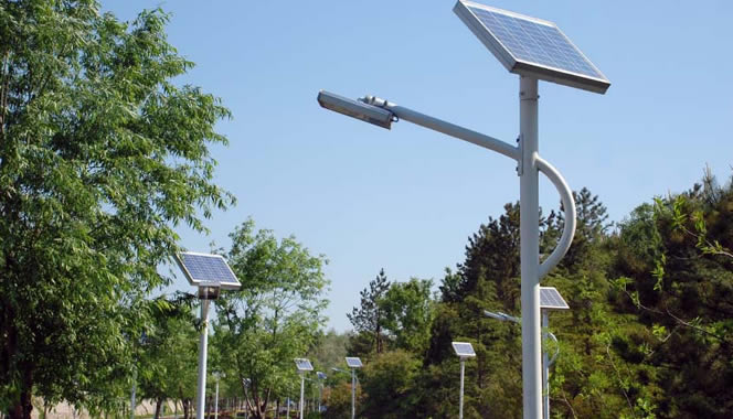 Ümraniye Parkları Güneş Enerjili Led Ampüller İle Aydınlanacak